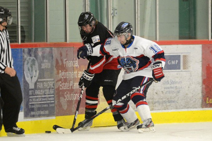 A tale of two Saaniches: Braves one win away from VIJHL final